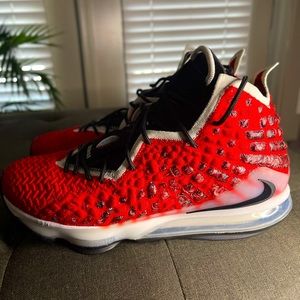 Nike LeBron 17 Air Max Uptempo 2020
Size 12